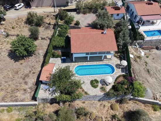 In Dalyan Gökbel mit See- und Meerblick 4+1 Villa zu verkaufen