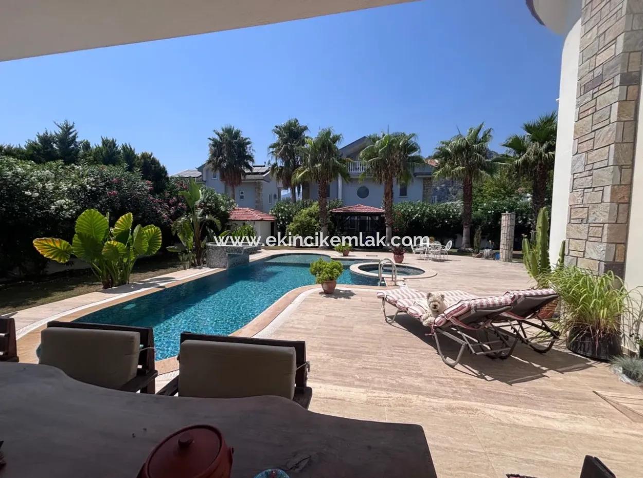 5 1 Villa Zum Verkauf In Dalyan Maraş Für 980M2 Grundstück An Der Ecke