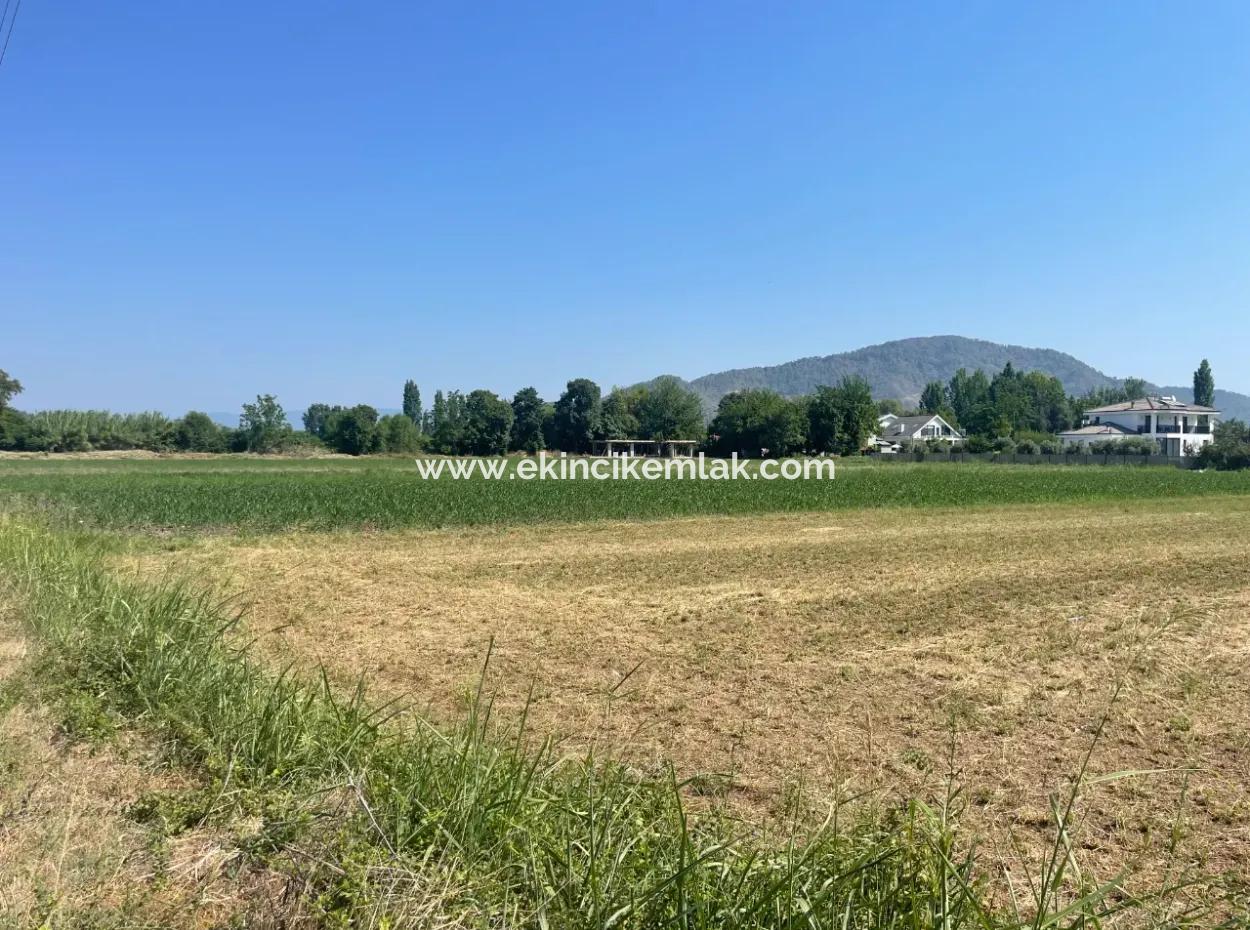 Grundstück Zum Verkauf Von 2715M2 Im Bebauten Gebiet Des Dorfes In Okçular