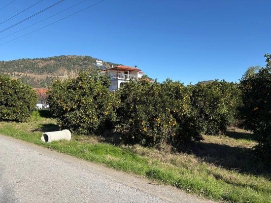 Grundstück Zum Verkauf In Ekşiliyurt, Mit Baugenehmigung, Innerhalb Einer Bebauten Fläche Von 1085 M².