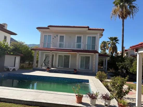 520m2 plot In Dalyan Gülpınar with a 4+1 villa for sale