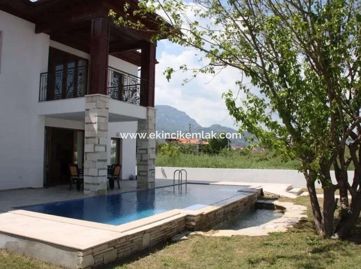For Sale Luxury Villa In Plot Of 388M2 In 4 1 For Sale Bargain Villa For Sale Made