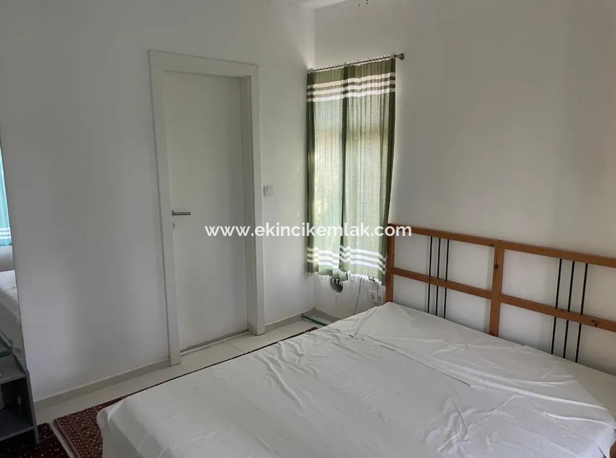 Single Storey House For Sale In A Plot Of 2882 M2 In Eskikoy