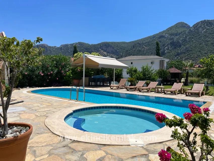 Для продажи Вилла 4+1 в Dalyan Ortaca - 880 m²