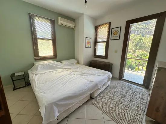 Далиан Гюльпынарда Сайт Ичерисинде 2+1 Сатılıк Вилла