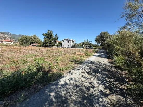 в Dalyan 3.180m2 %5 зонированный участок на продажу