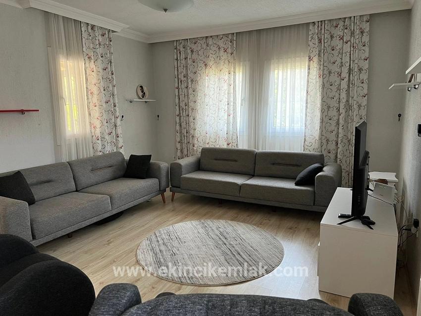 Dalyan'da Köşebaşı 600m2 Arsa İçerisinde 3+1 Satılık Villa