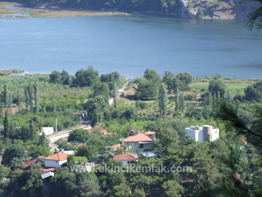 Çandır'da Göl Manzaralı 1252m2 Satılık Arsa