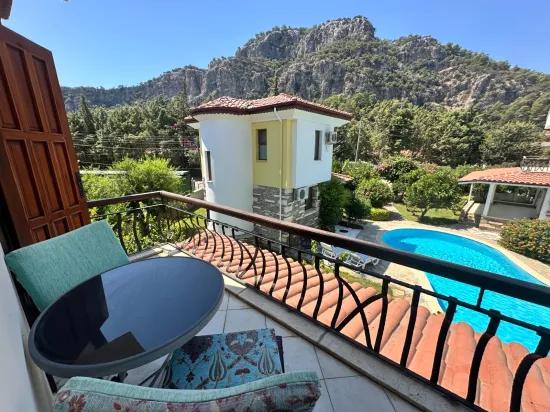 Dalyan Gülpınar'da Site İçerisinde 2+1 Satılık Villa