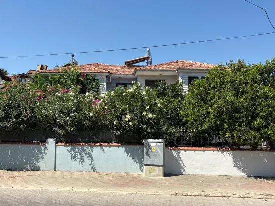 Dalyan Merkezde 300m2 arsa İçinde 3+1 satılık villa