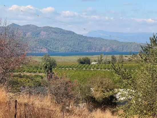 Dalyan Karadağ'da göl manzaralı 5.000m2 satılık tarla