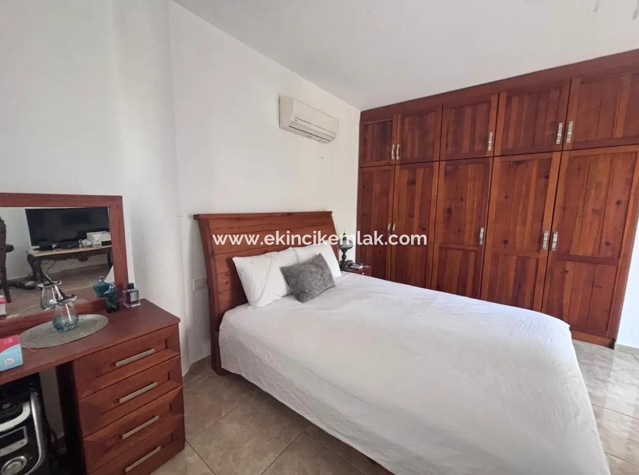 Dalyan Maraş'da Köşebaşında 980M2 Arsa İçin'de 5+1 Satılık Villa