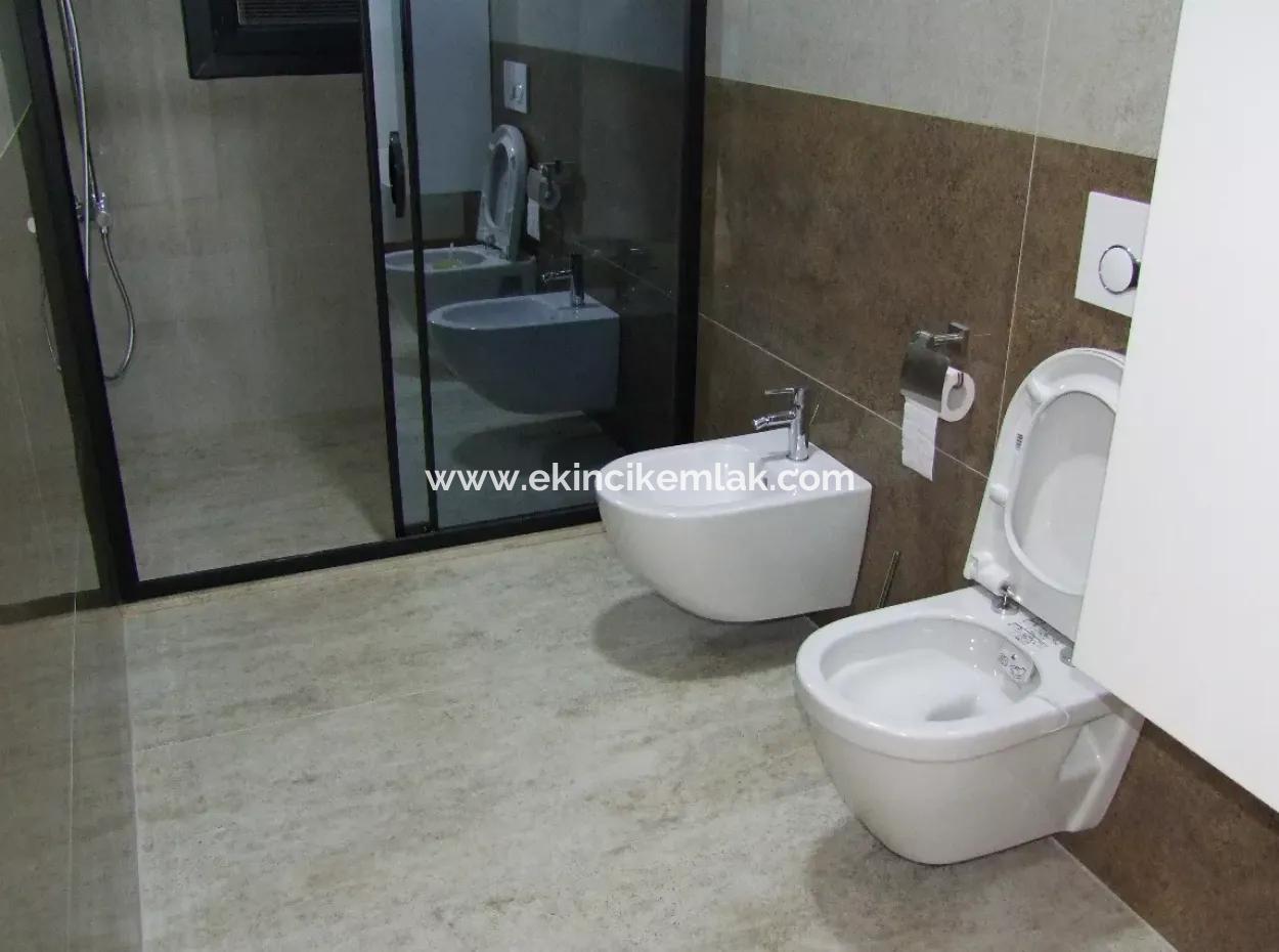 Zeytinalanda Satılık Lüks Villa Köyceğiz Zeytınalanda 6800M2 Arsa Full Göl Manzaralı Satılık Villa