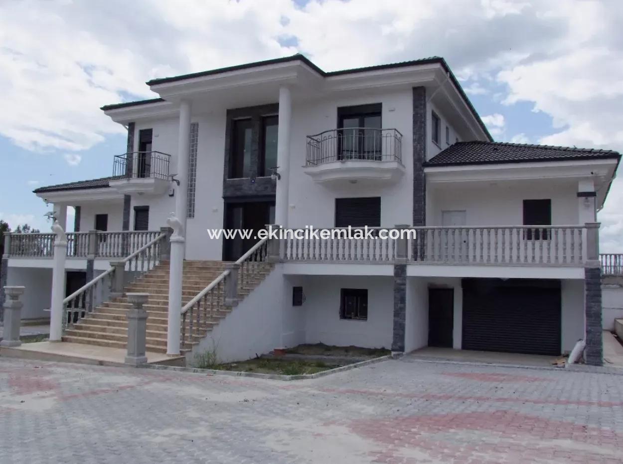 Zeytinalanda Satılık Lüks Villa Köyceğiz Zeytınalanda 6800M2 Arsa Full Göl Manzaralı Satılık Villa
