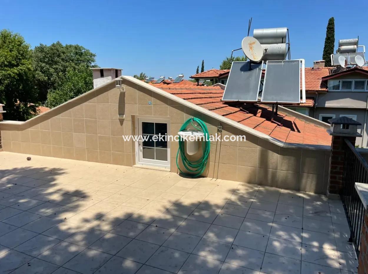 Dalyan Merkezde 5+1 Satılık Villa