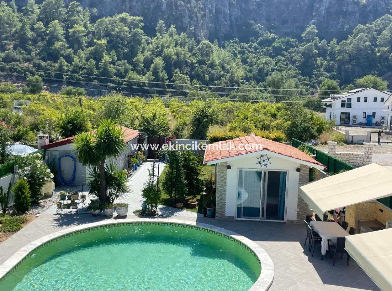 Dalyan Gülpınar'da 720M2 Arsa İçinde 4+1 Satılık Villa