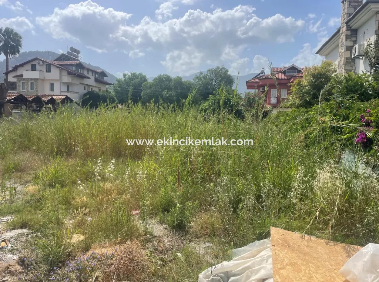 Dalyan Gülpınar'da 611M2 %20+40 İmarlı Satılık Arsa