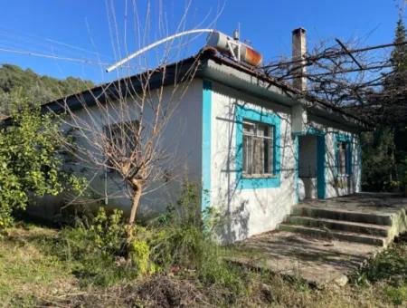 Tepearasın'da 1,260M2 Arsa İçinde Satılık Köy Evi